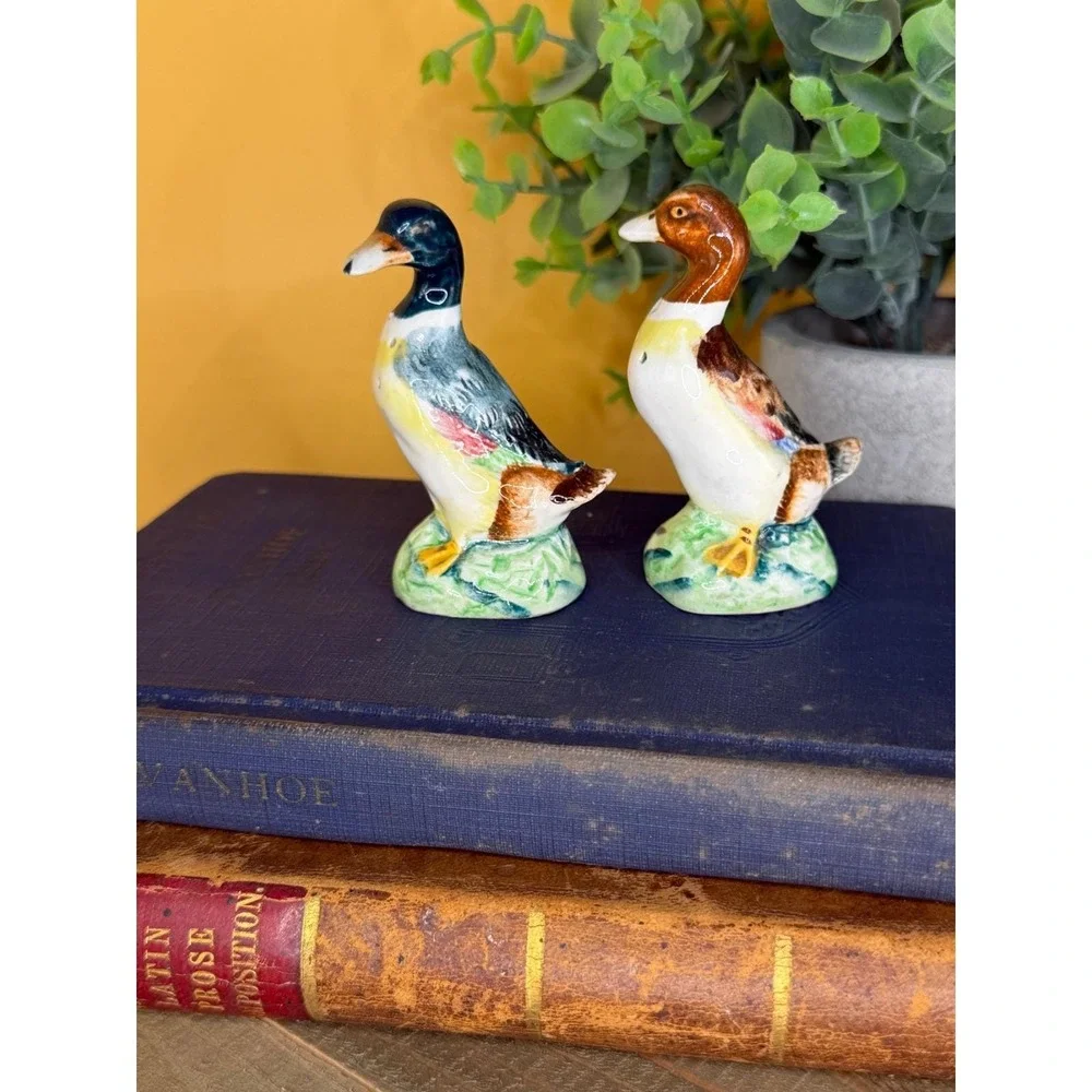 N/A vintage ceramic